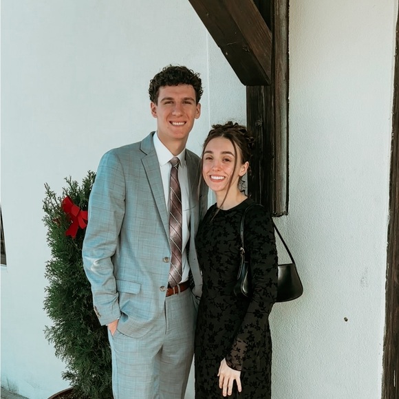 h i i - Picture 2 of 4